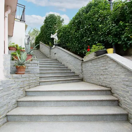 Perla Primo Piano * Varazze